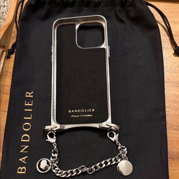 Bandolier Metallic Silver Phone Case with Chain - Picture 2 of 3